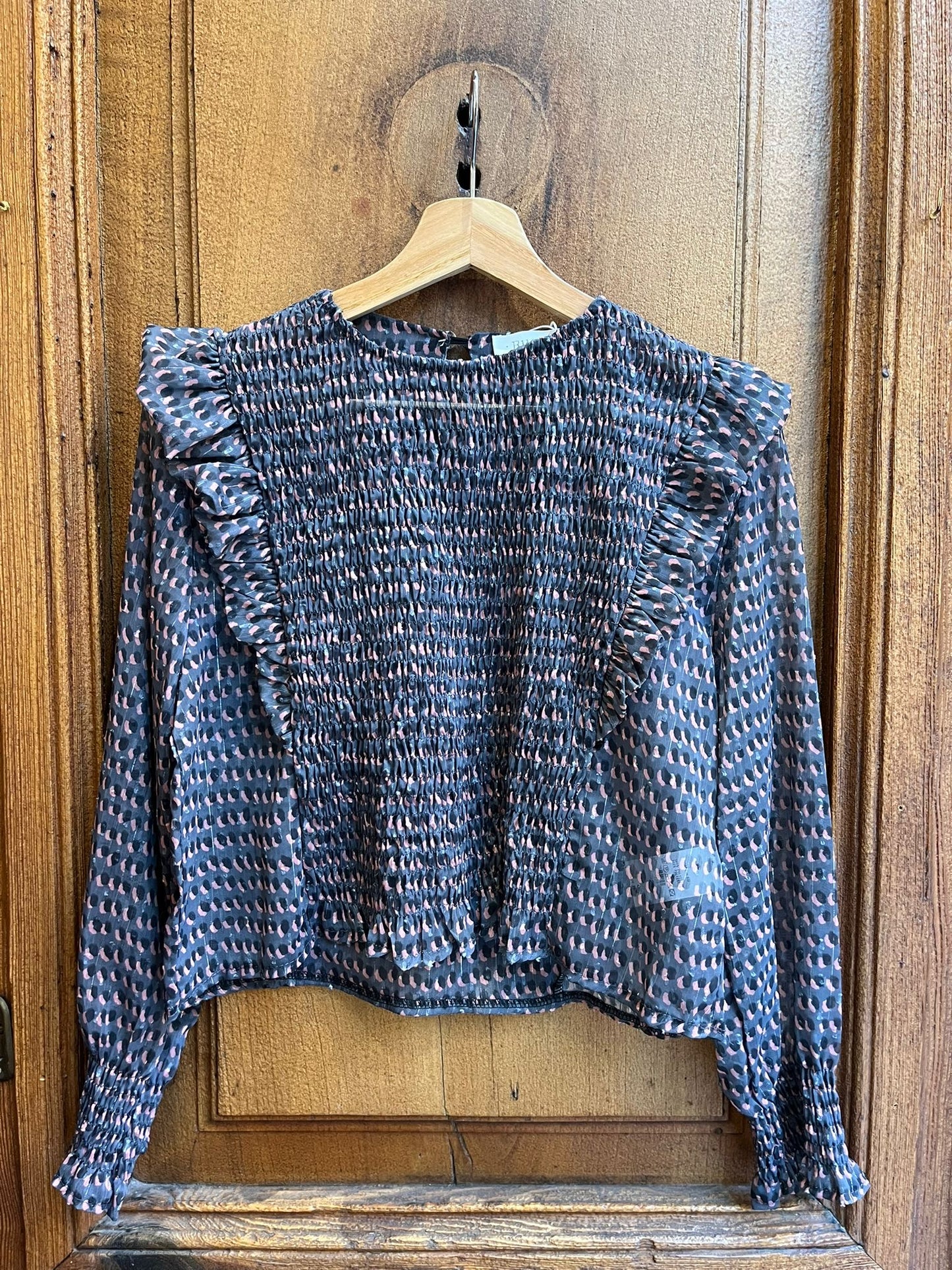 Camisa de gasa fruncida con volantes motas