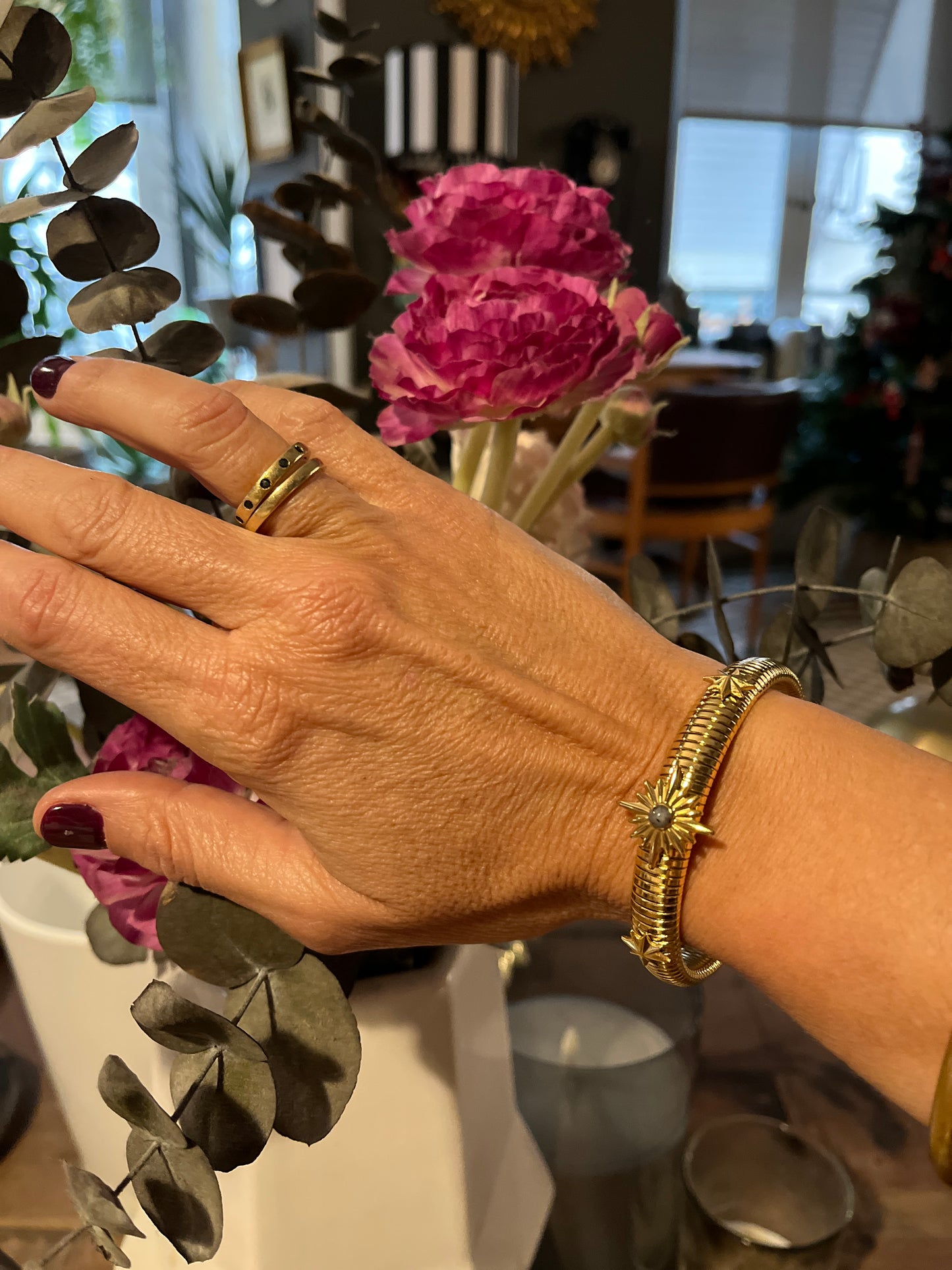 Pulsera vintage de acero elástica con detalle de estrella