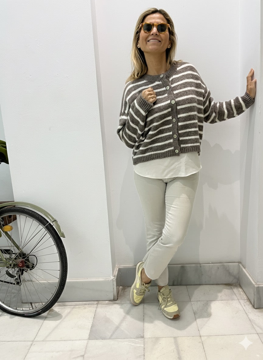 Chaqueta de lana de rayas topo y beige