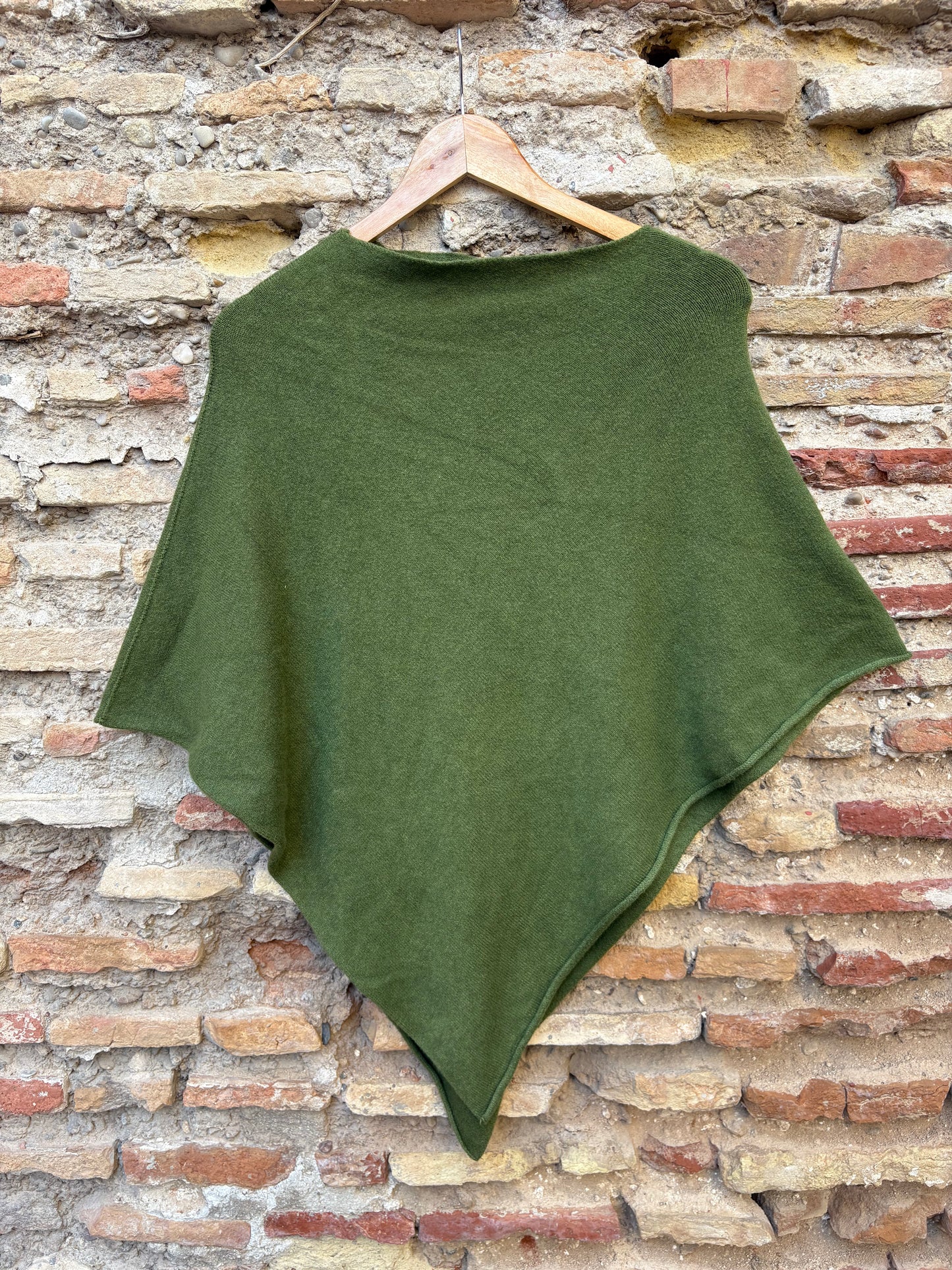 Jersey poncho cuello barca
