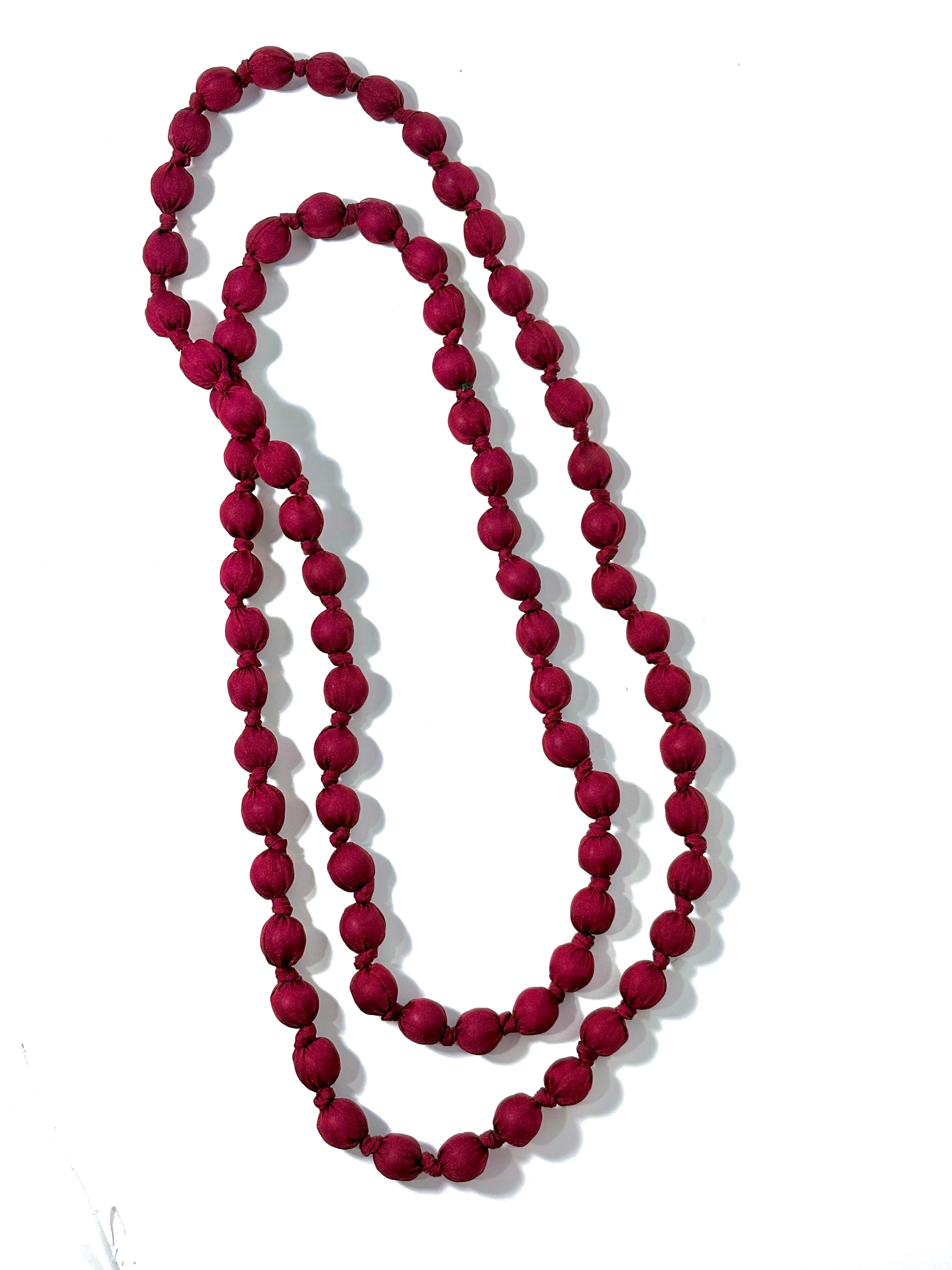 Collar tela bolitas color