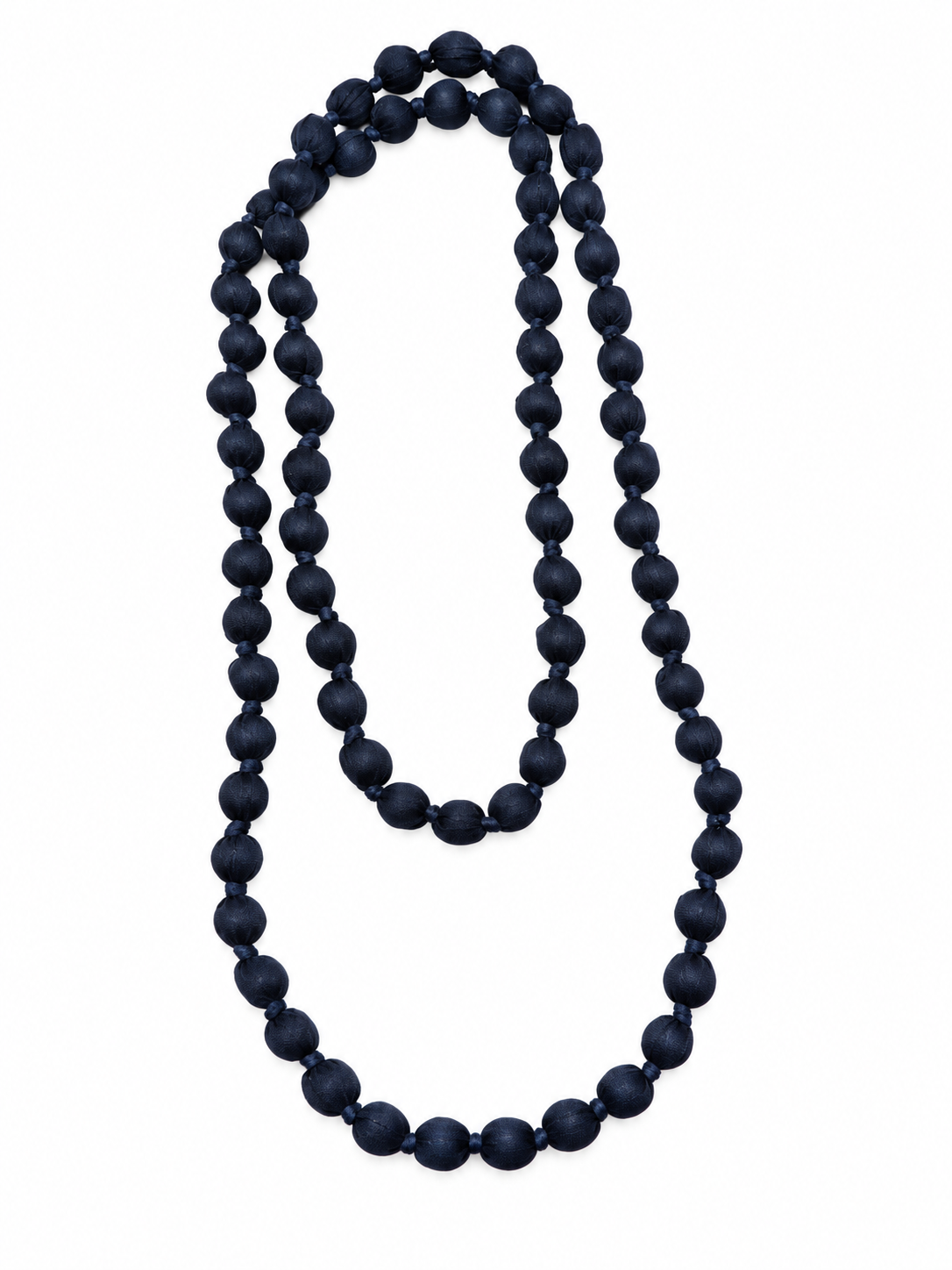 Collar de bolas de tela