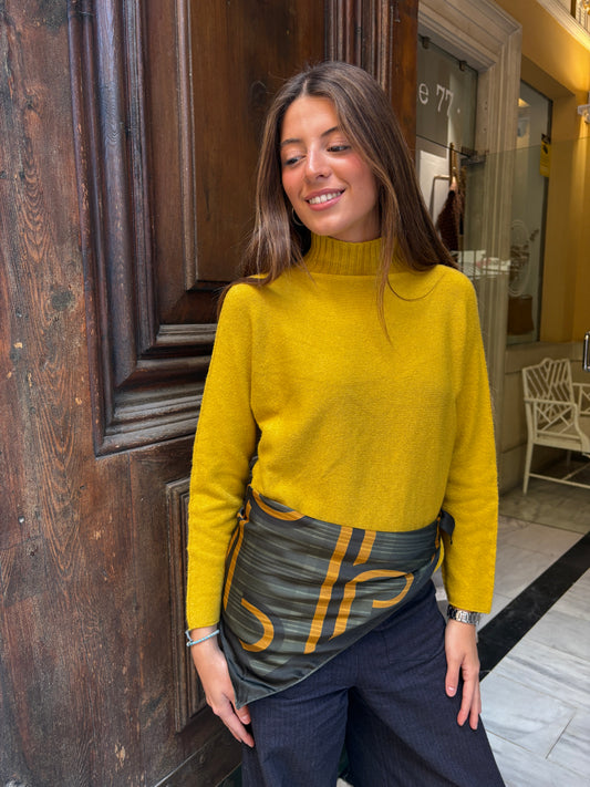 Jersey de punto color mostaza