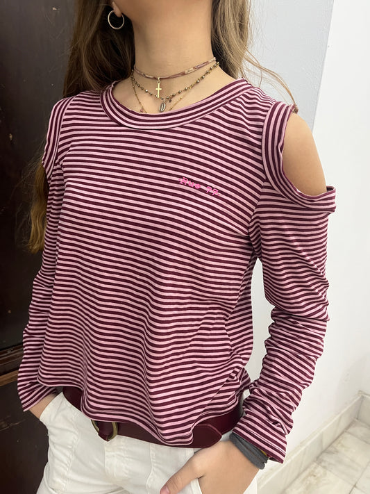 Camiseta de rayas sin hombros