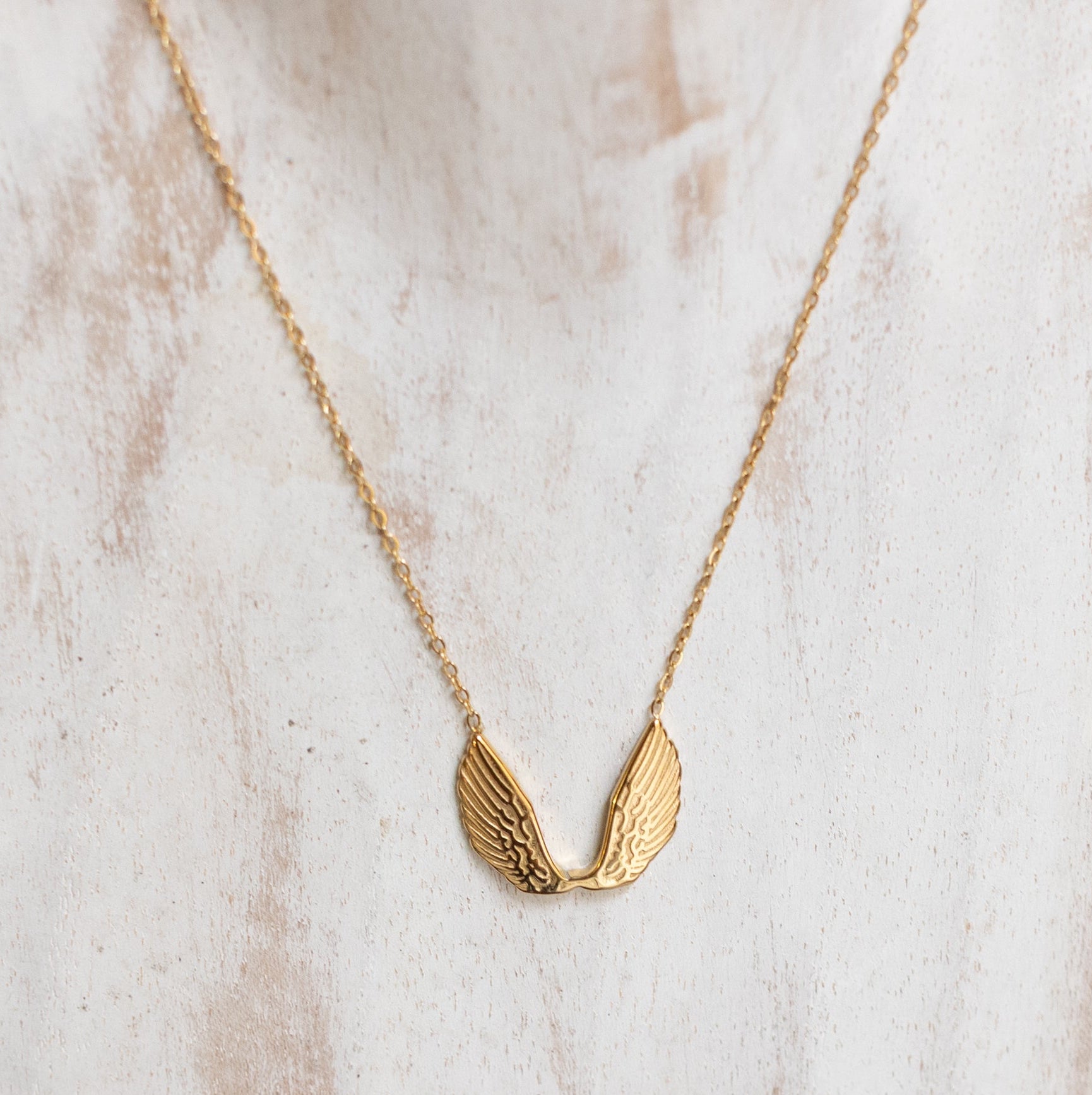 Collar Alitas
