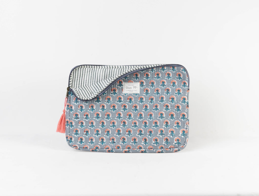 Funda de Laptop con asa y bolsillo exterior para cables AZUL CLARO