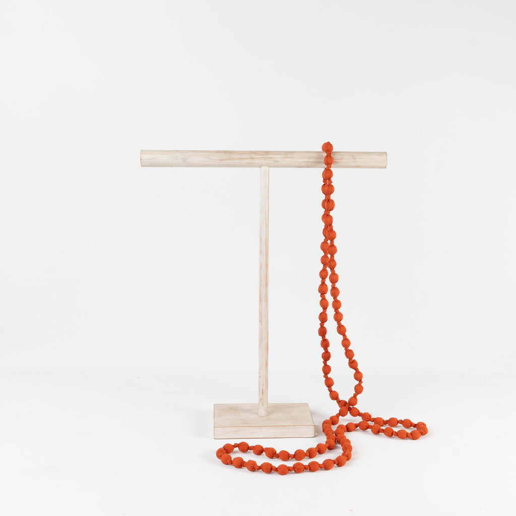 Collar bolitas textil (en tres colores)