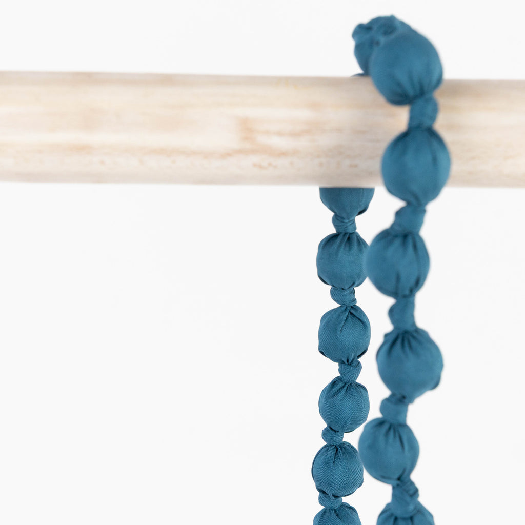 Collar bolitas textil (en tres colores)