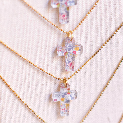 Cadena mini-bolitas Cruz Flores