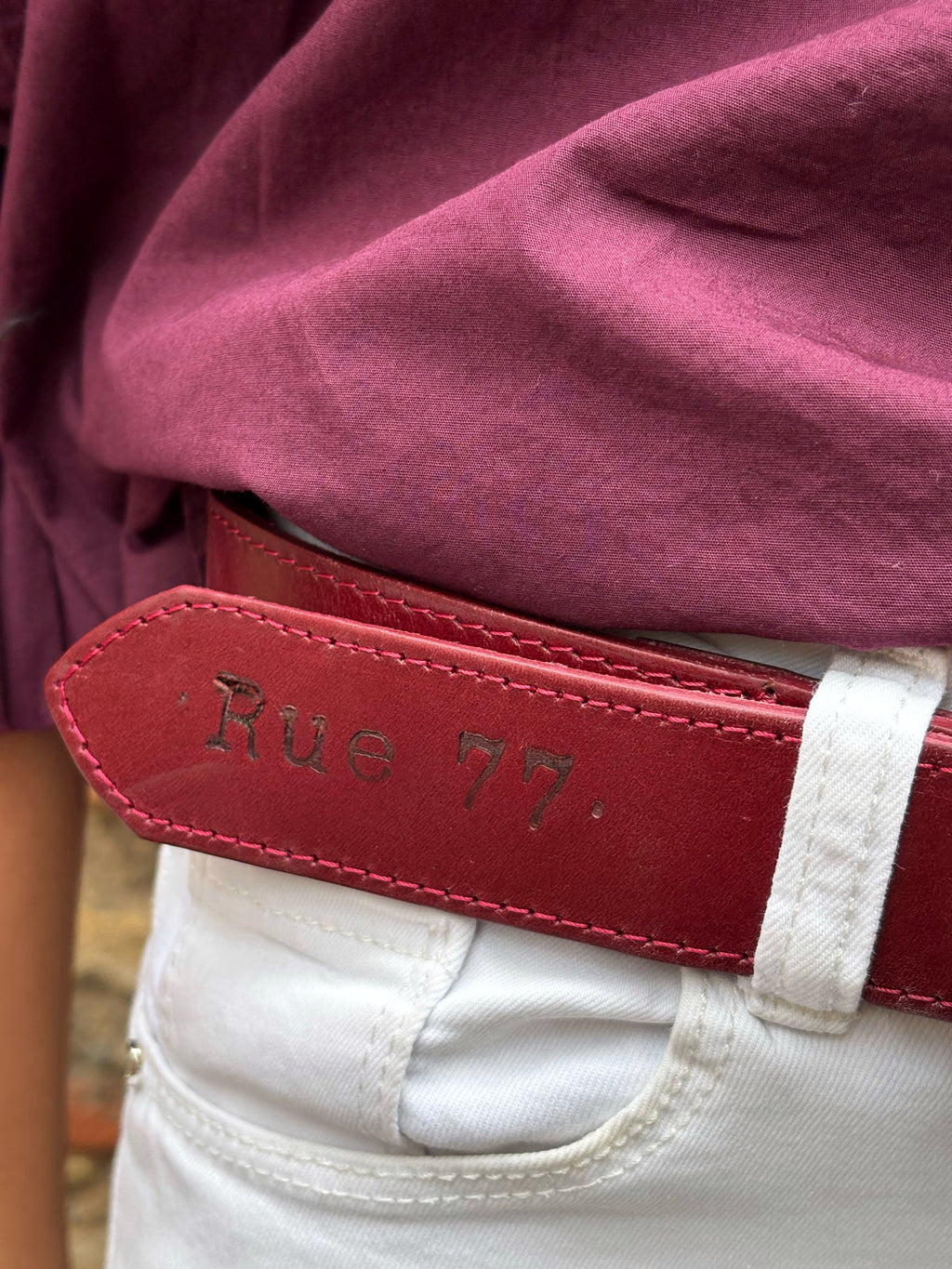 Cinturón de piel color vino