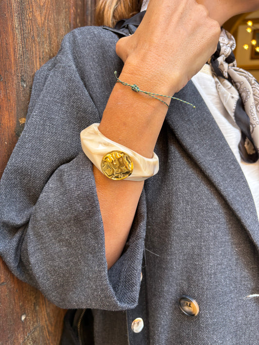 Pulsera vintage sello dorado