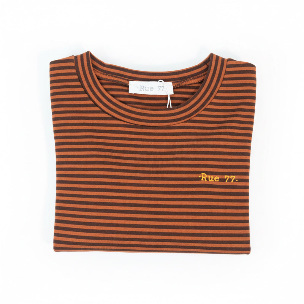 Camiseta de rayas sin hombros