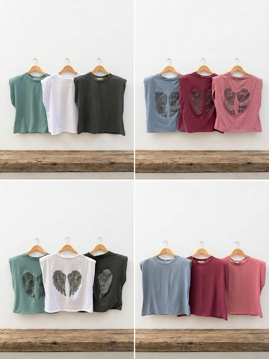 Camiseta de alitas sin mangas y con hombreras