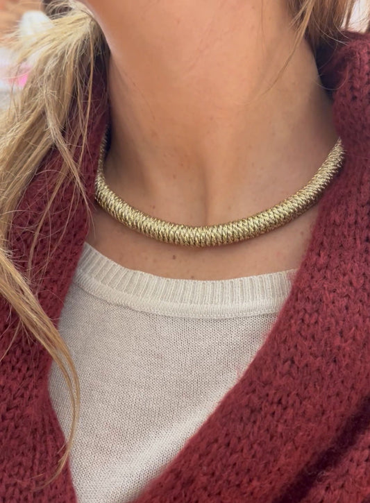 Collar hilo de oro liso