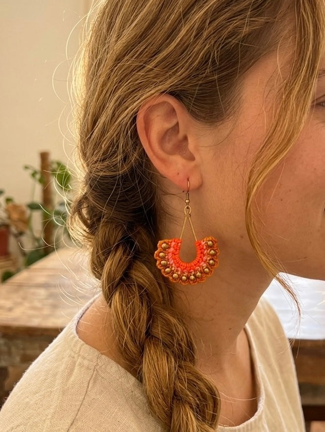 Pendientes de crochet y piedras