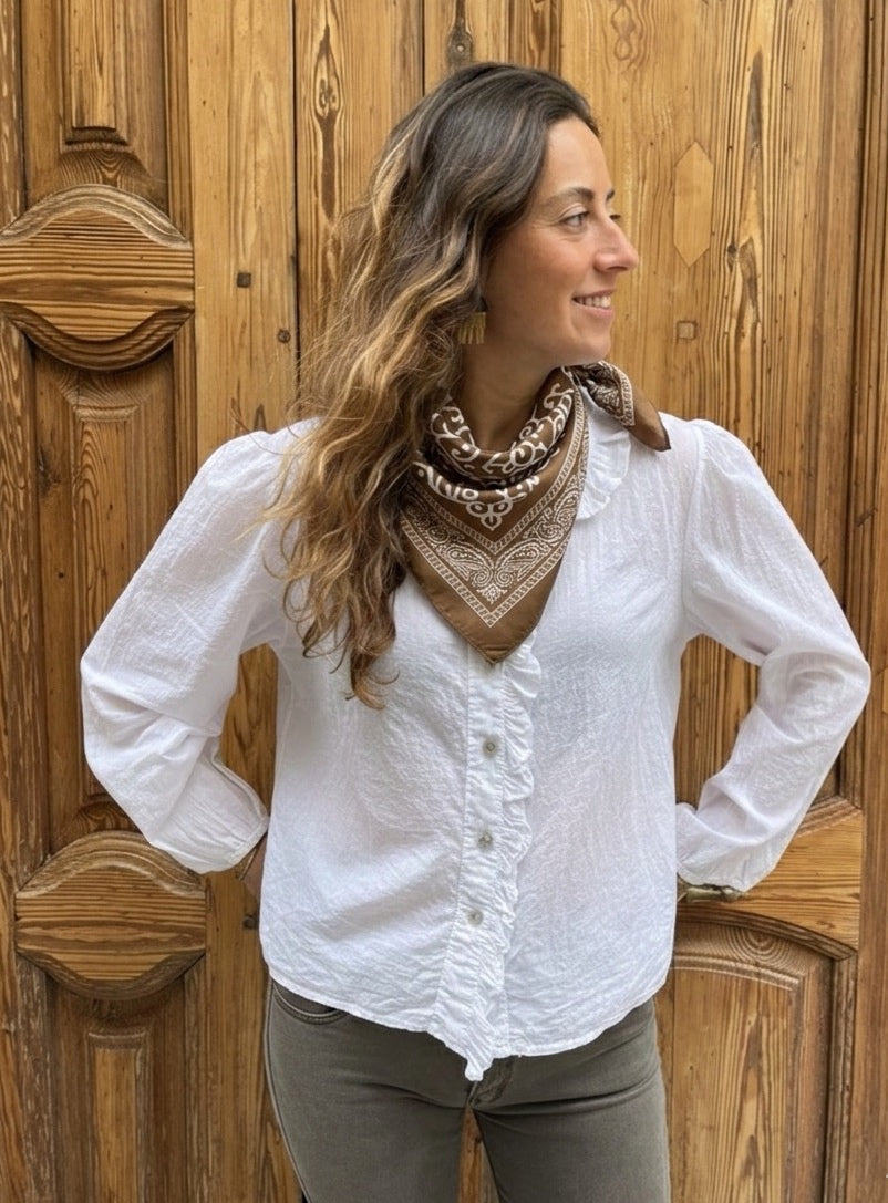 Pañuelo efecto seda estampado cowboy marrón