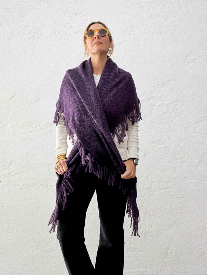 Chal de lana con flecos