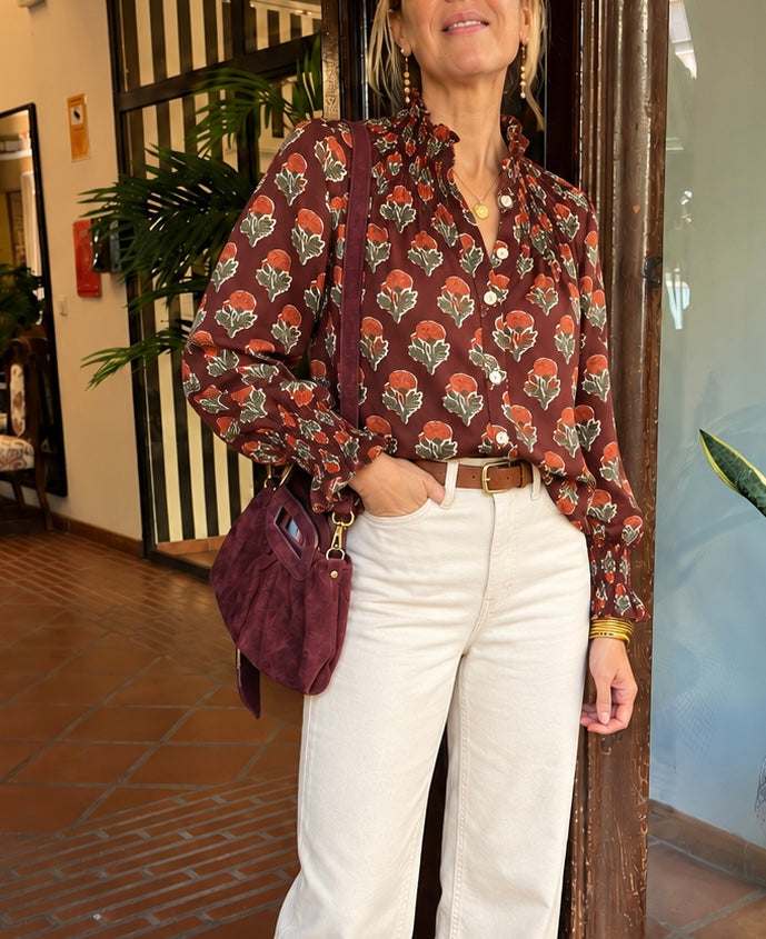 Camisa cuello alto fruncido