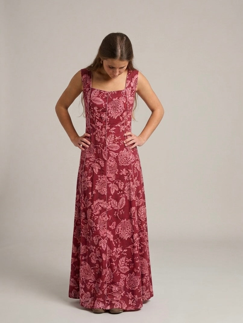 Vestido de flores con ribetes (Flor Roja y Verde)