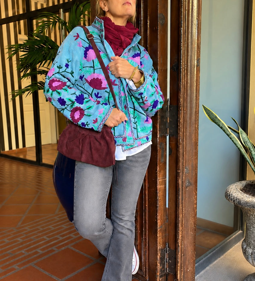 Chaqueta AZUL de flores bordadas estilo Indian Boho