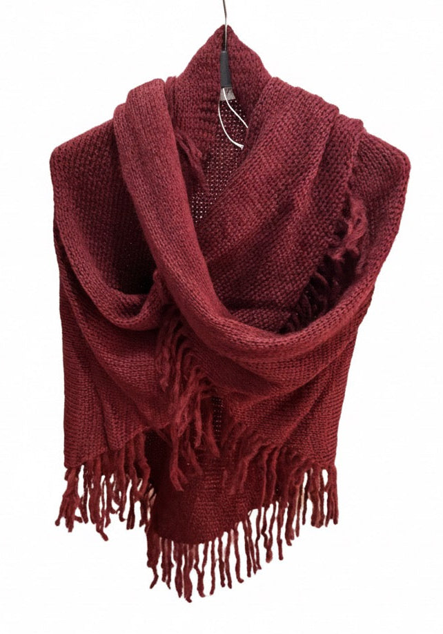 Chal de lana con flecos