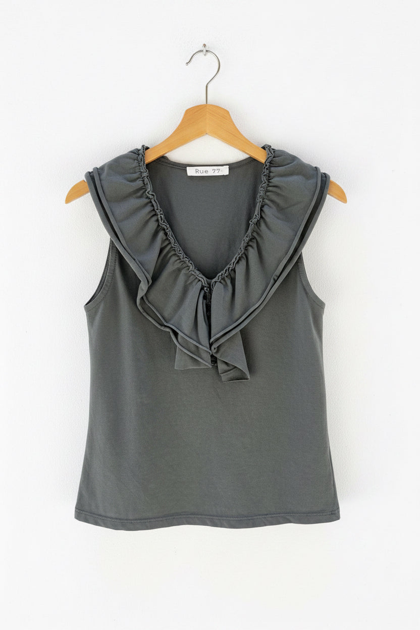 Camiseta de algodón con escote volante