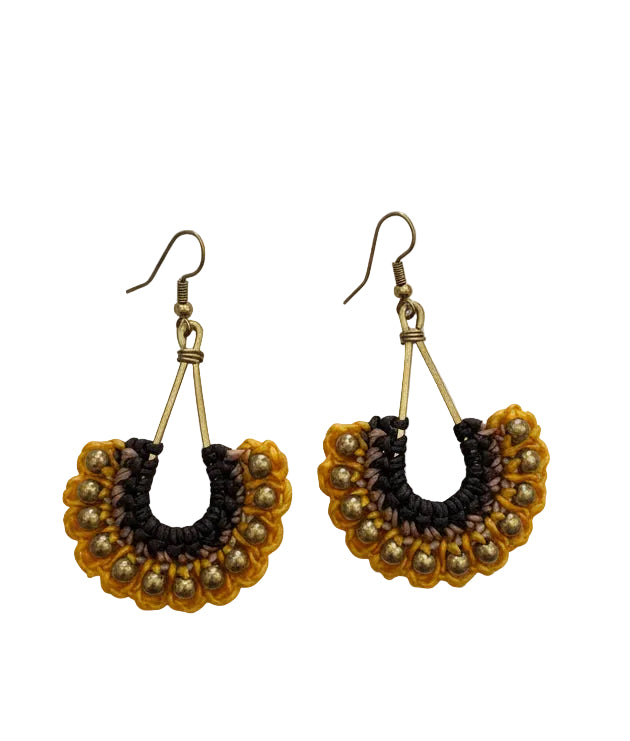 Pendientes de crochet y piedras