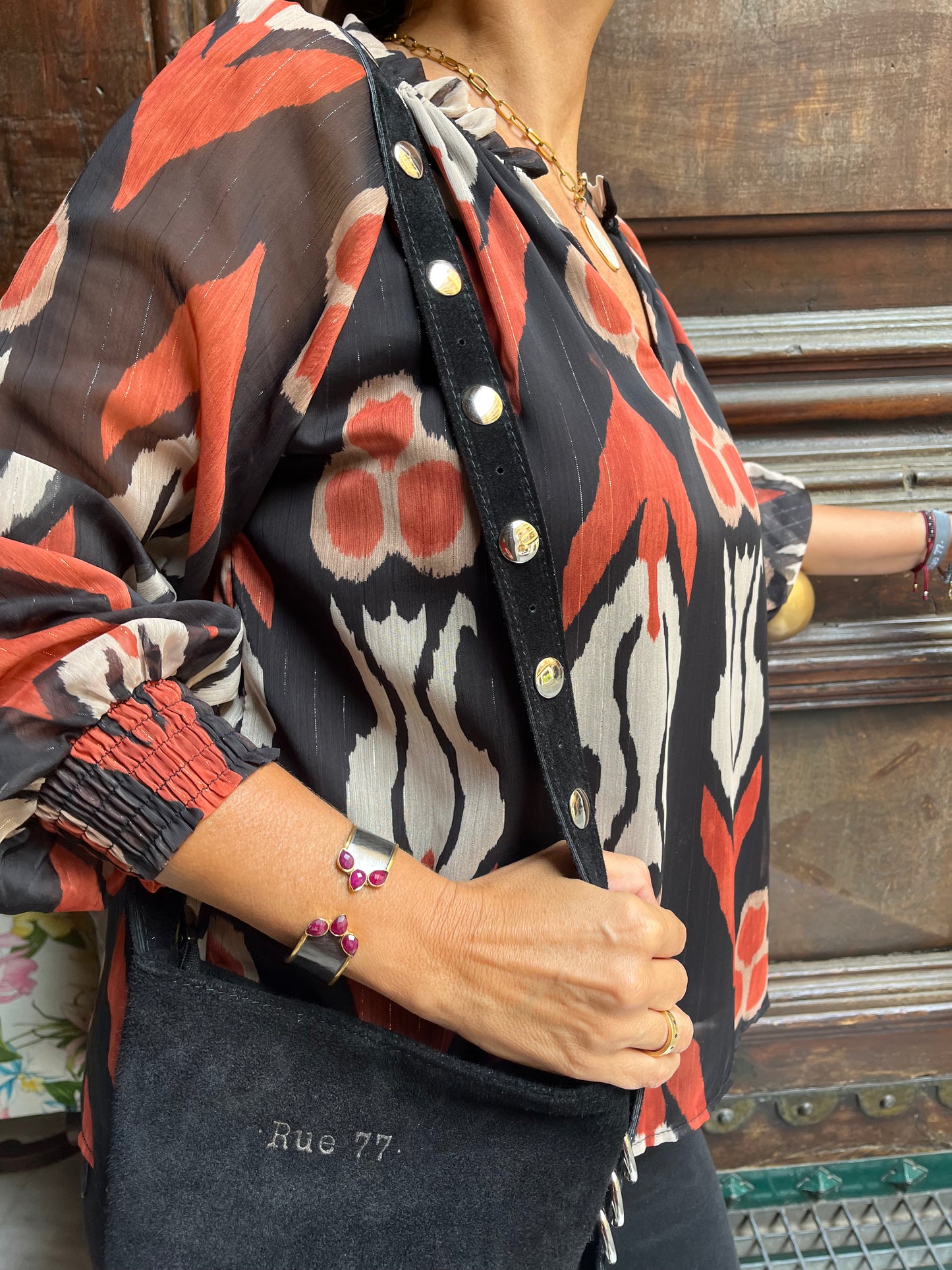 Camisa de gasa estampada negra/caldera