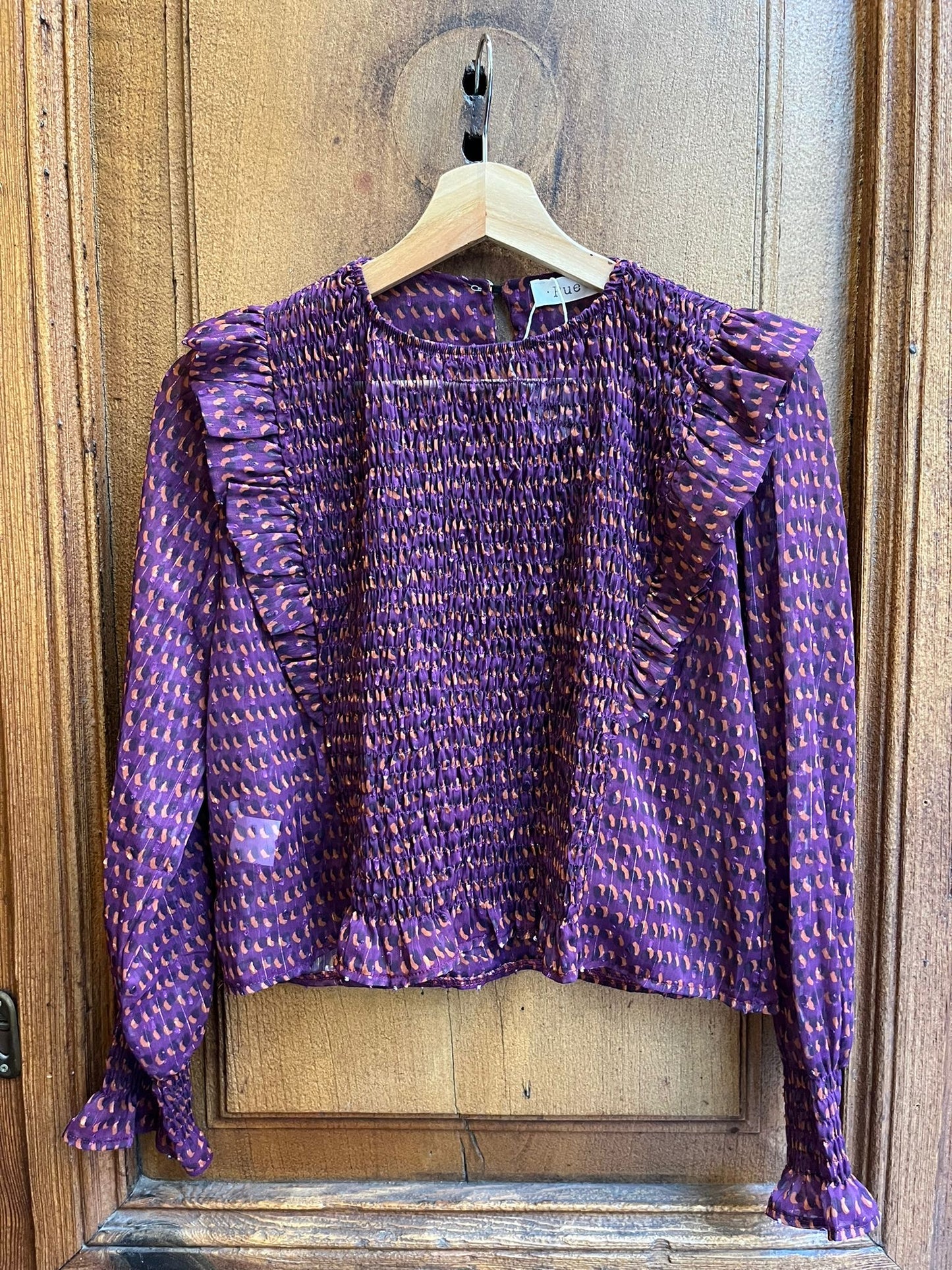 Camisa de gasa fruncida con volantes motas