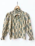 Camisa india con rayas y flor en tonos mostaza con cuello y puños fruncidos