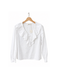 Camisa blanca con cuello de babero y lazo