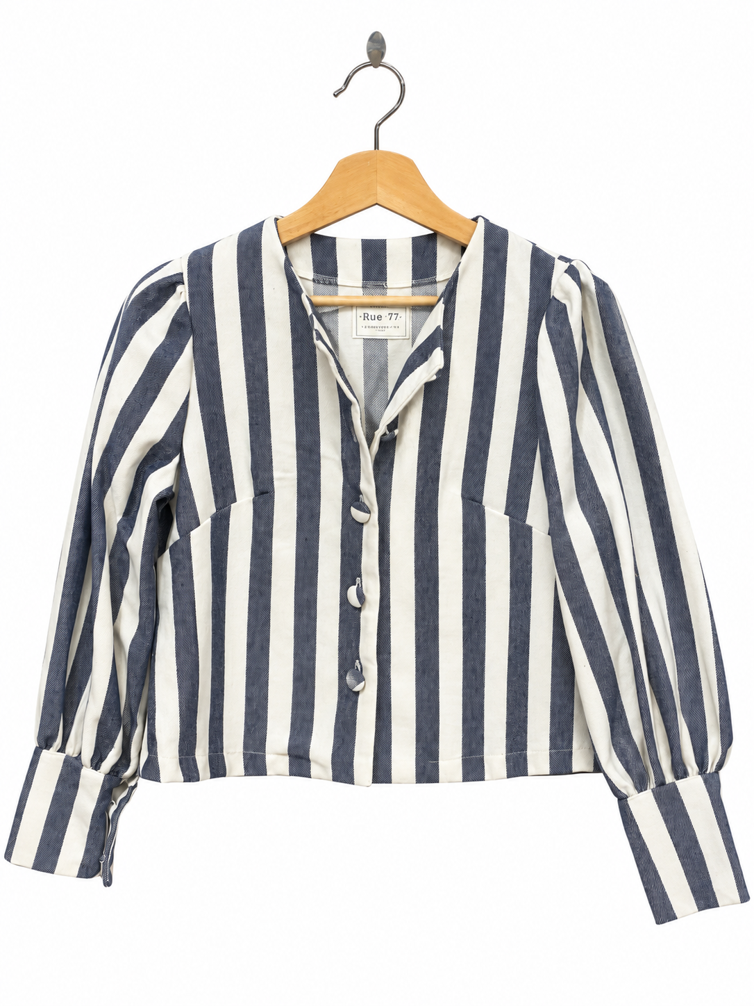 Chaqueta de azul jeans y blancas