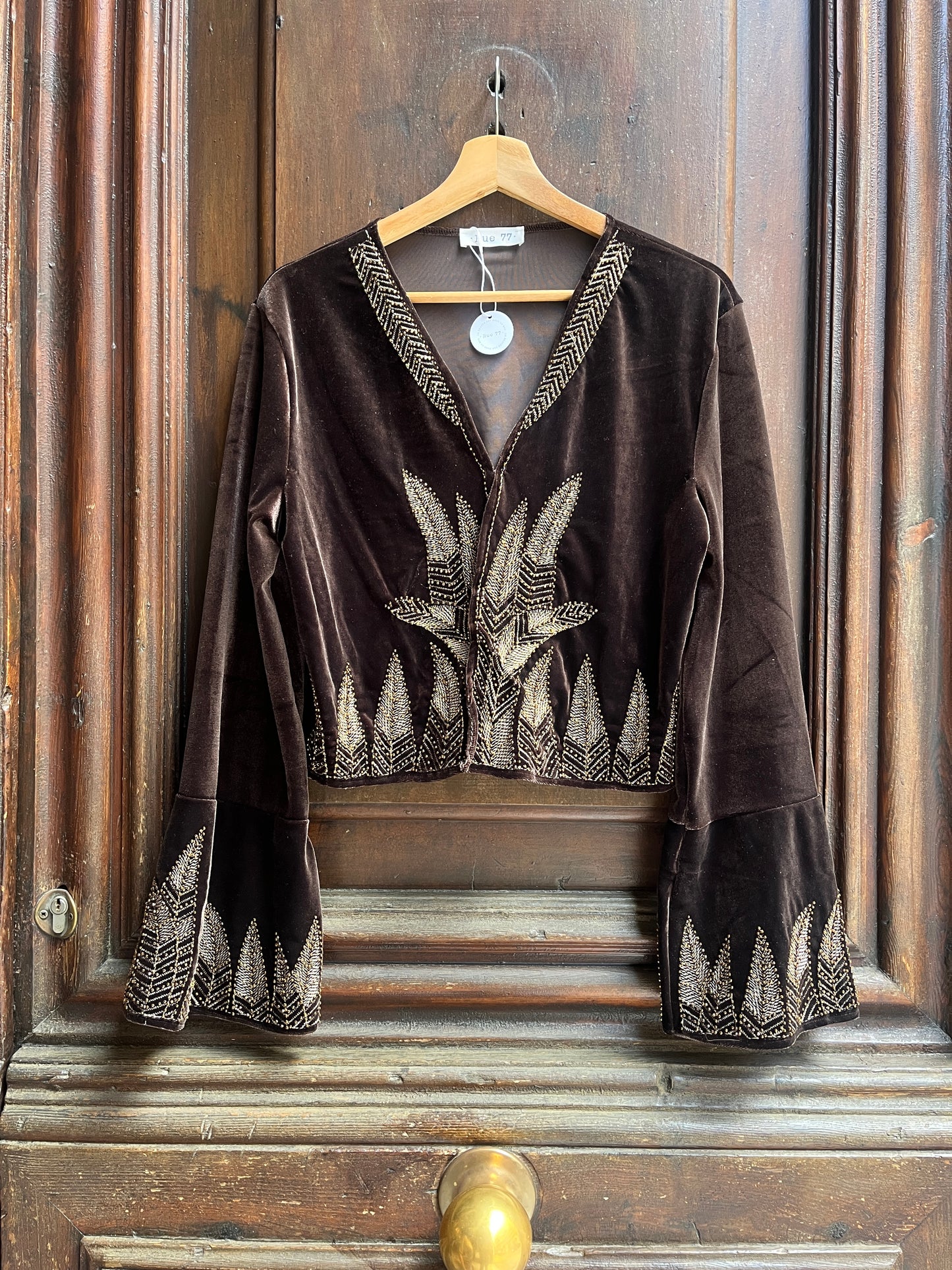 Chaqueta de terciopelo con stras