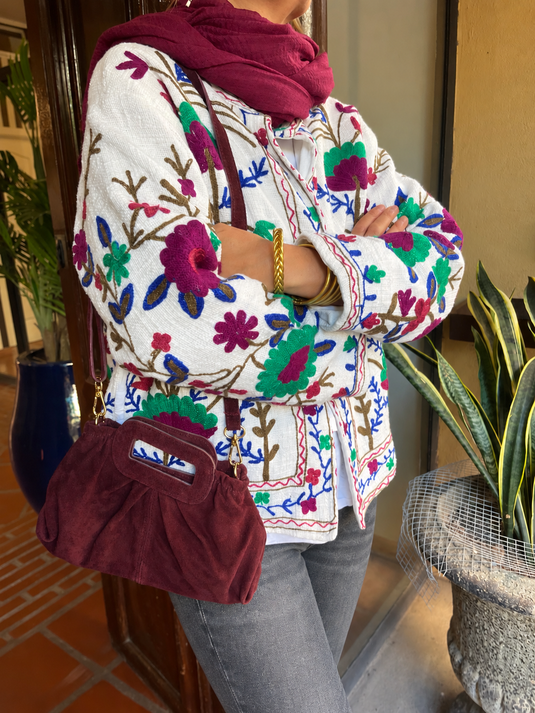 Chaqueta BLANCA de flores bordadas estilo Indian Boho