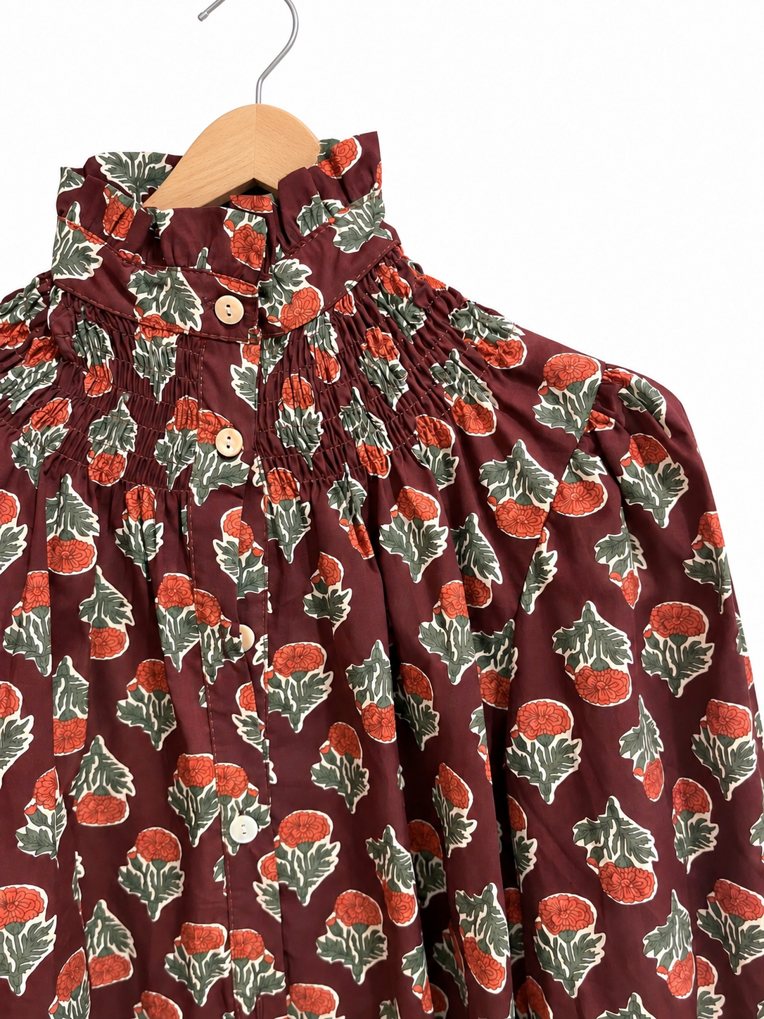 Camisa cuello alto fruncido