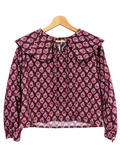 Camisa estampada en flor india y cuello bebé