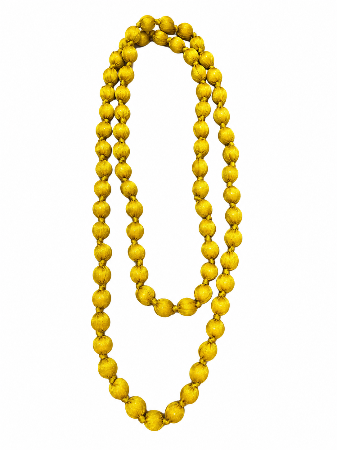 Collar de bolas de tela