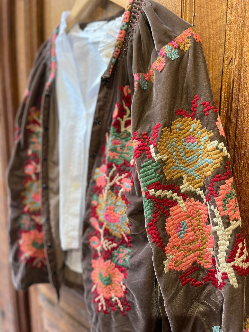 Chaqueta India bordada TOPO- PIEZA ÚNICA