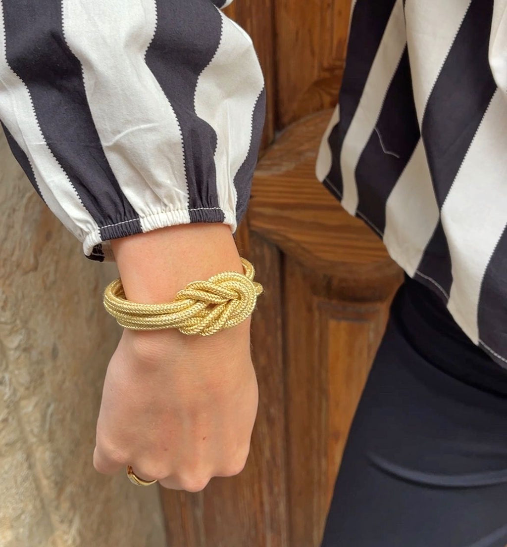 Pulsera hilo de oro