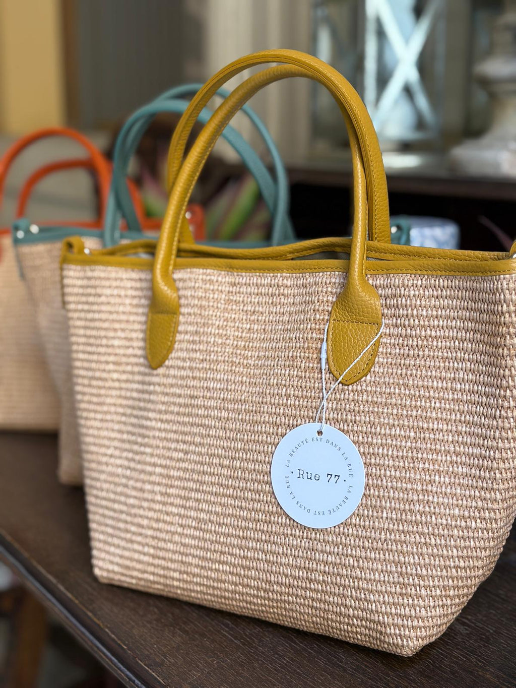 Bolso de rafia con asas de cuero 100%