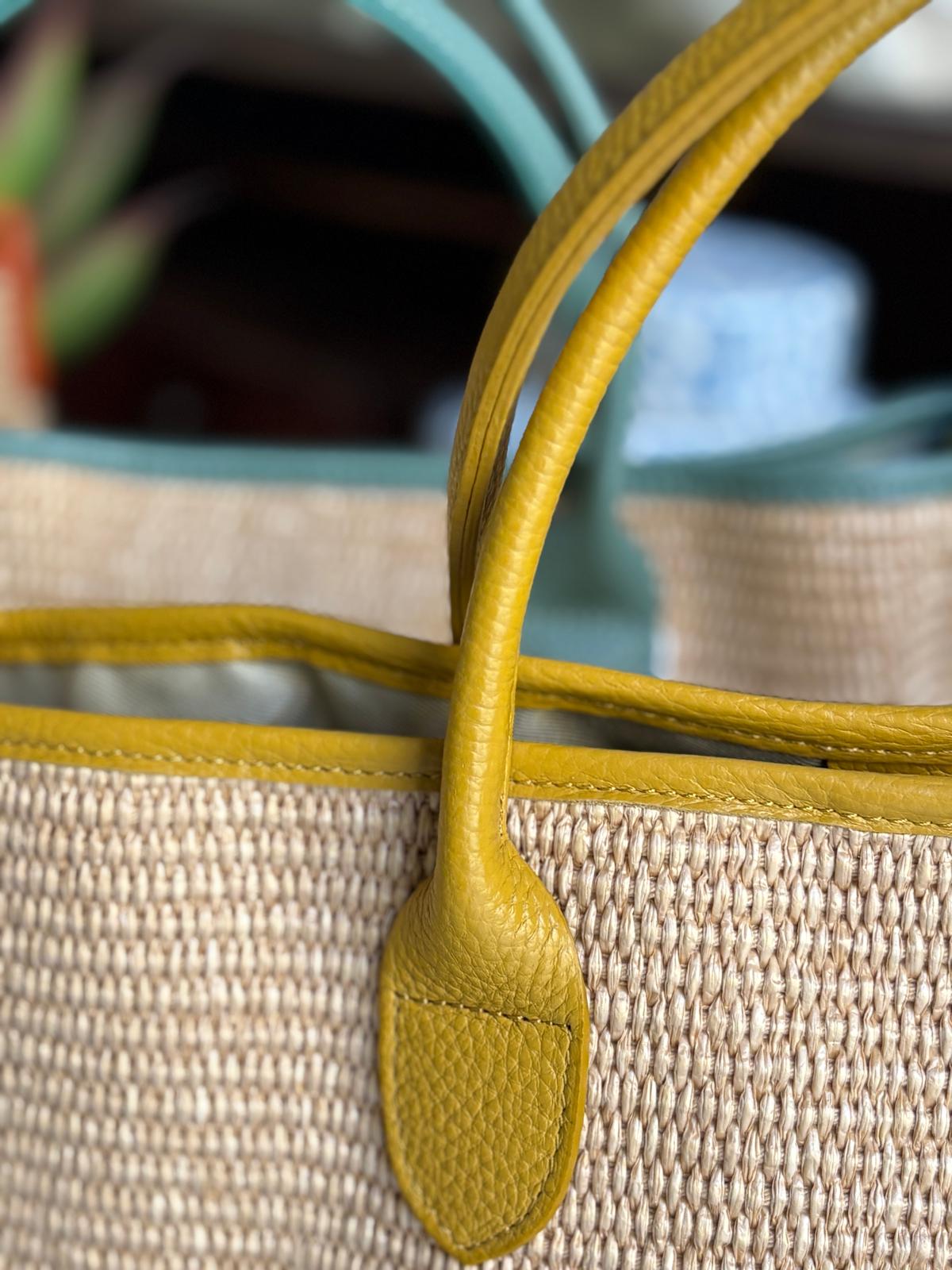 Bolso de rafia con asas de cuero 100%