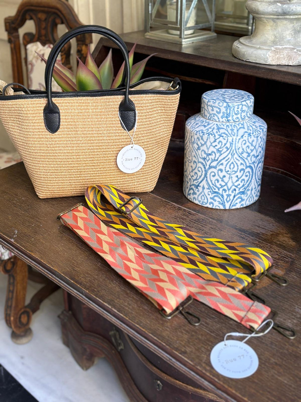 Bolso de rafia con asas de cuero 100%